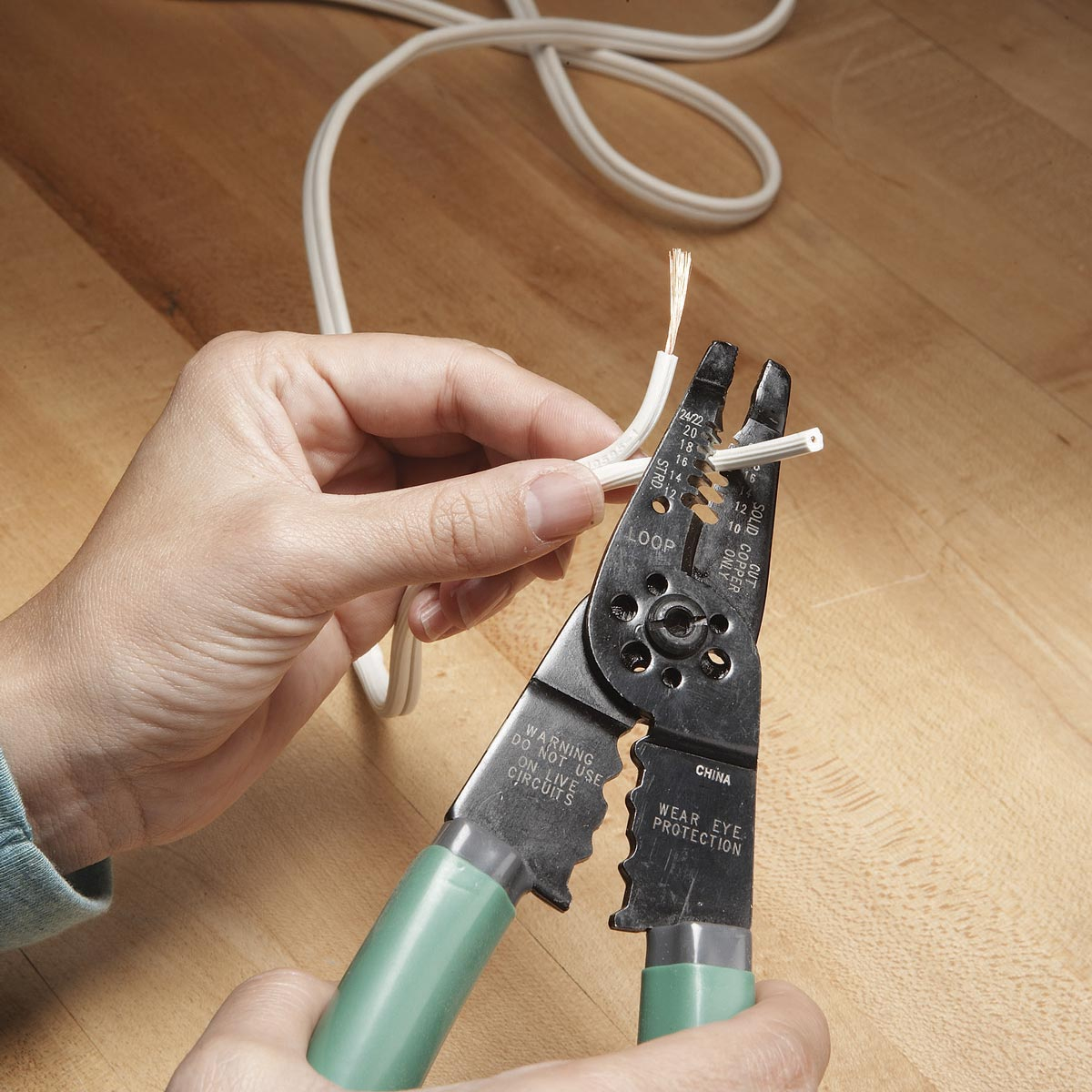 Fix A Lamp Cord | Family Handyman | The Family Handyman - Extension Cord Wiring Diagram